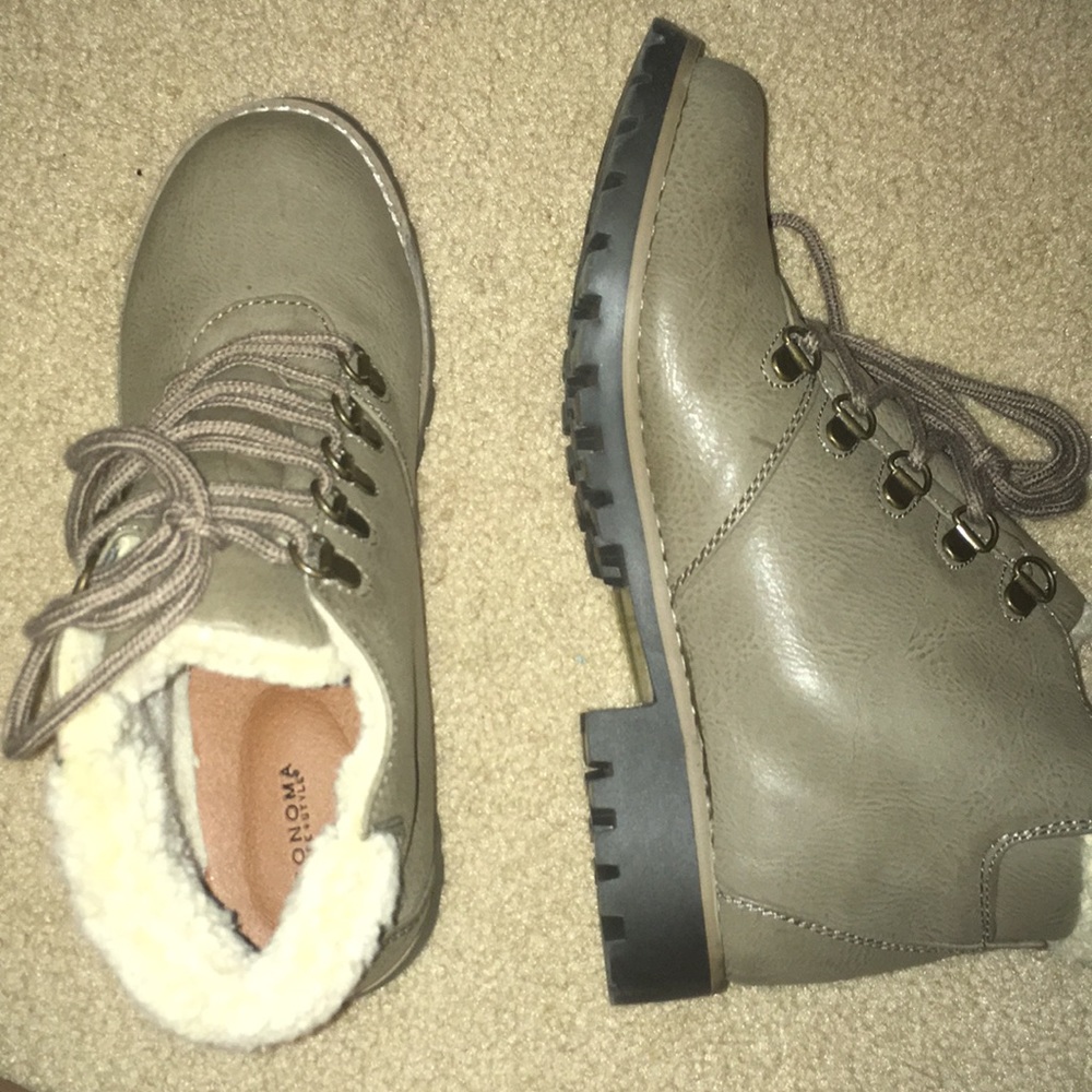 Sonoma boots